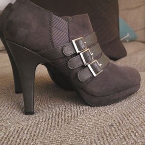 Never worn heel booties